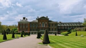 Read more about the article Kensington Palace Tickets & Prices (2026 Guide)