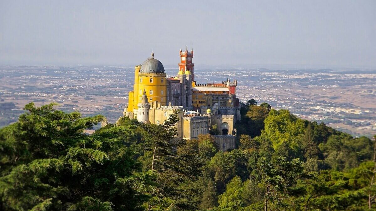 Read more about the article Sintra & Pena Palace Tour Tickets 2026 | Prices & Booking