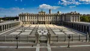 Read more about the article Royal Palace of Madrid Tickets & Prices (2026 Guide)