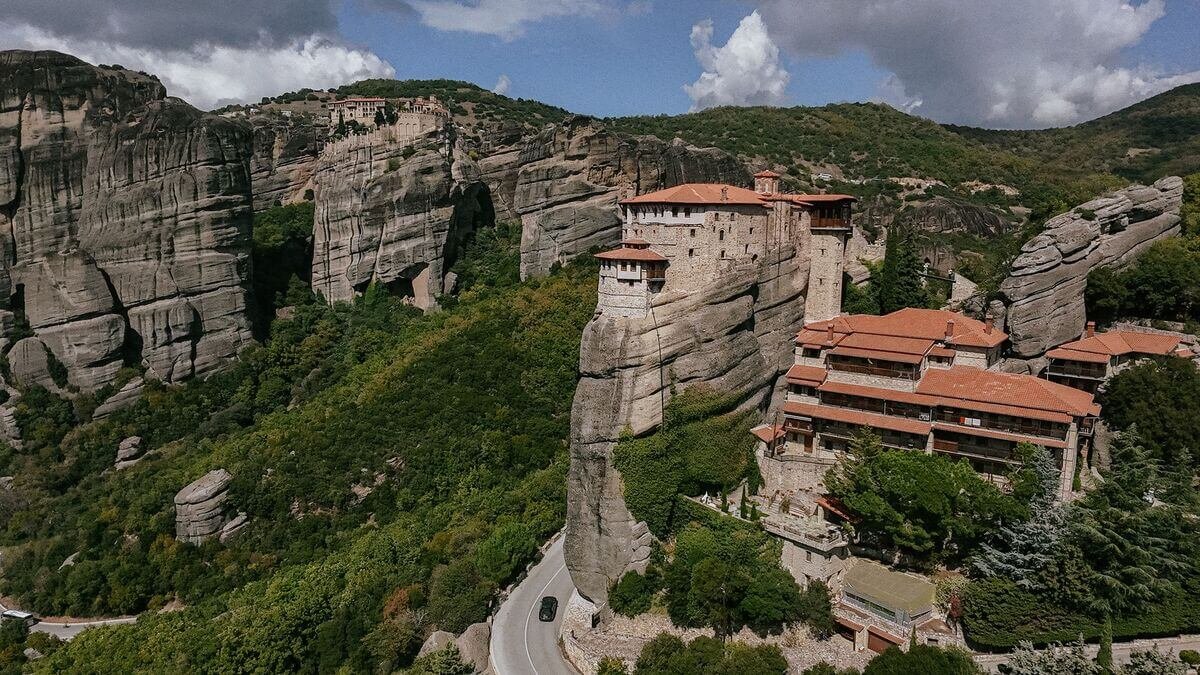 Read more about the article Meteora Monasteries Tickets & Prices (2026 Guide)