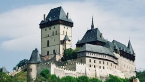 Read more about the article Karlstejn Castle Tour Tickets 2026 | Prices & Booking